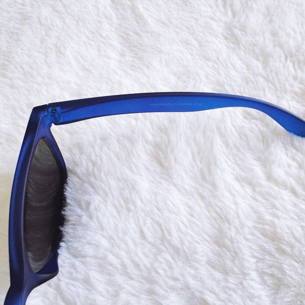 Lola Blue Polycarbonate Sunglasses - Picture 4 of 12